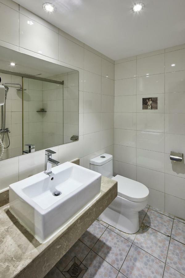 Insail Hotels  Kanton Exterior foto